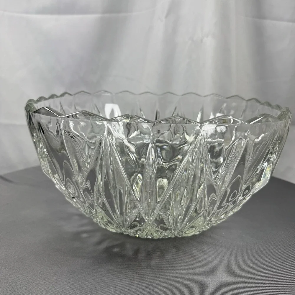 Vintage Large Sawtooth Rim Cut Glass Heavy Rounded Square Serving Bowl pre-owned